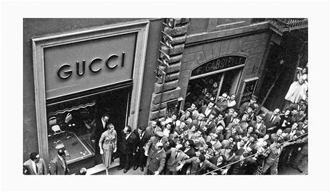 gucci storia dell'azienda|gucci store history.